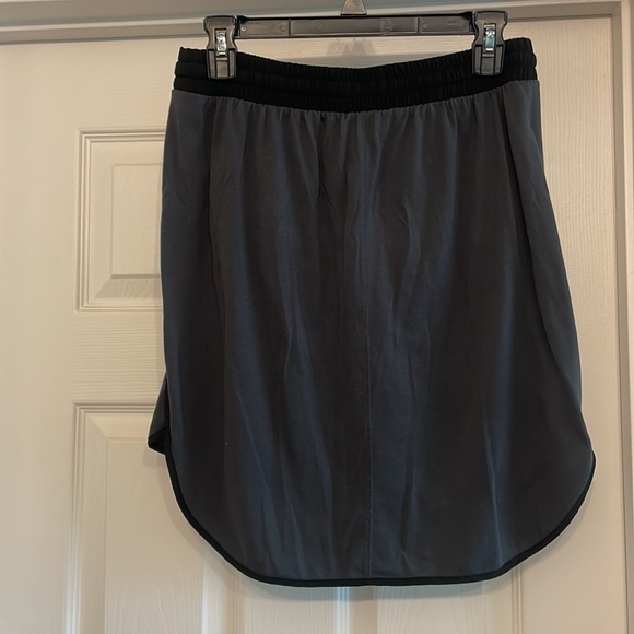 Converse skirt - Picture 2 of 3